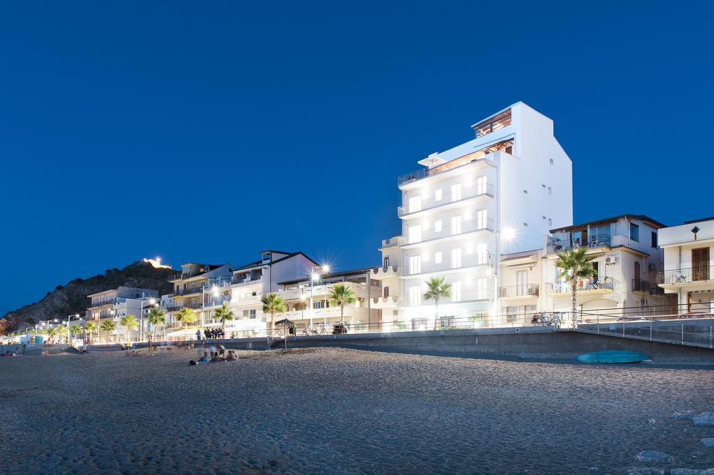 Vuelle Residence Apartments Capo dʼOrlando Buitenkant foto